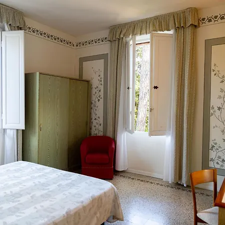 Tiziana 3*