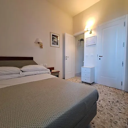Tiziana Hotel 3*