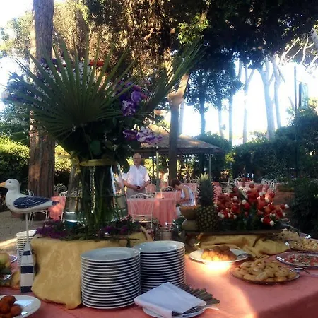Tiziana Hotel 3*