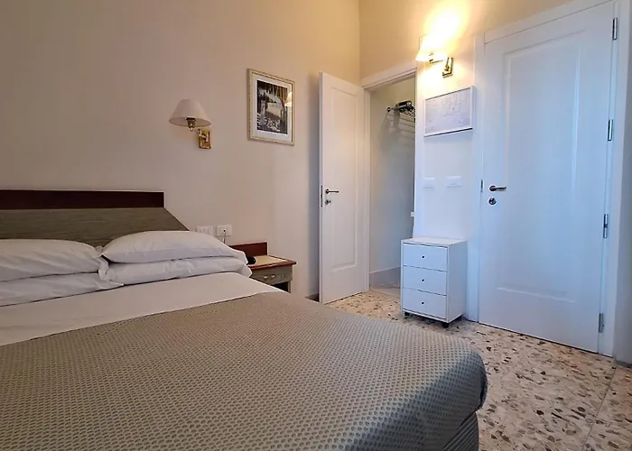 Tiziana Hotell 3*