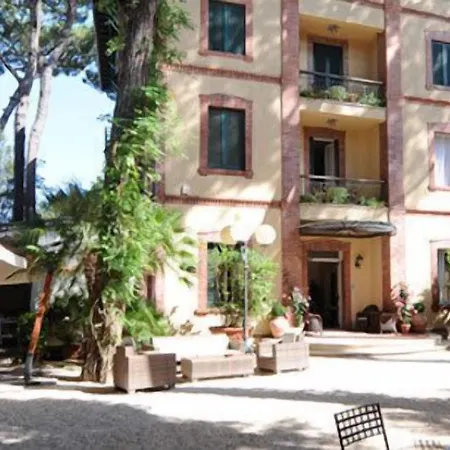 Tiziana 3*