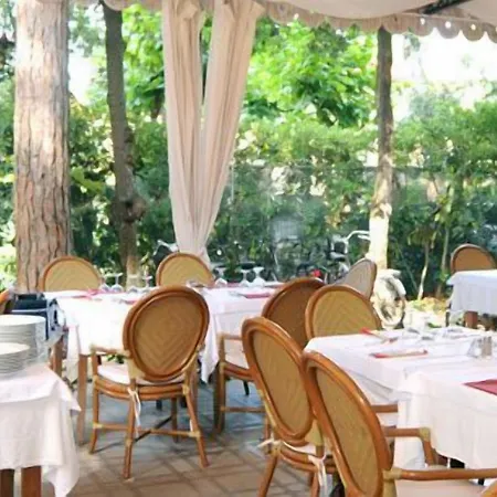 Tiziana Hotel 3*